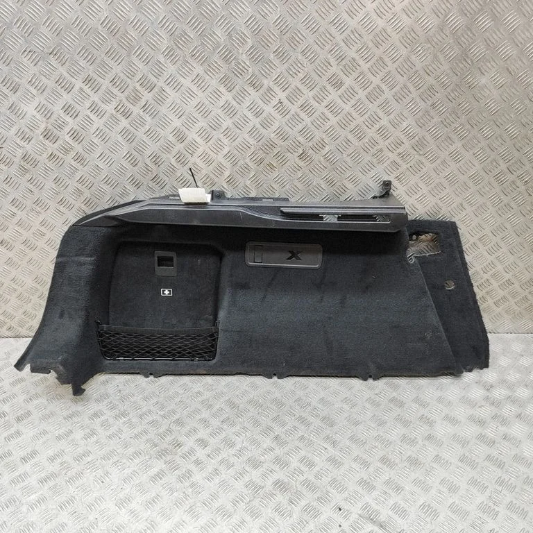 Trunk/boot side trim panel – BMW X6 G06 (2019-)