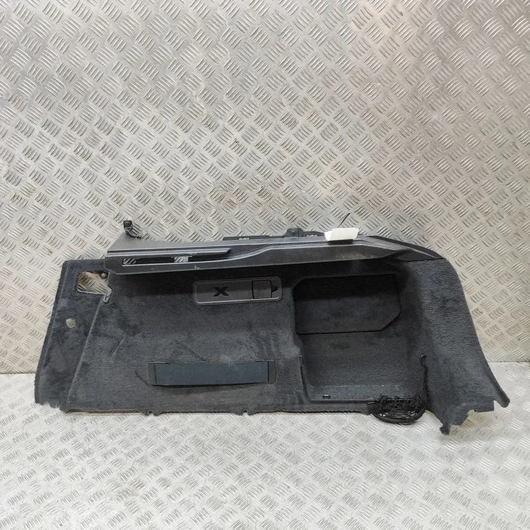 Trunk/boot side trim panel – BMW X6 G06 (2019-)