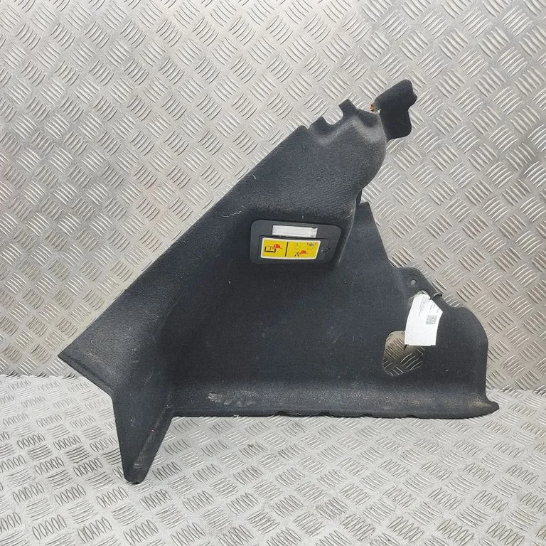 Boczny panel tapicerki bagażnika 07357269300