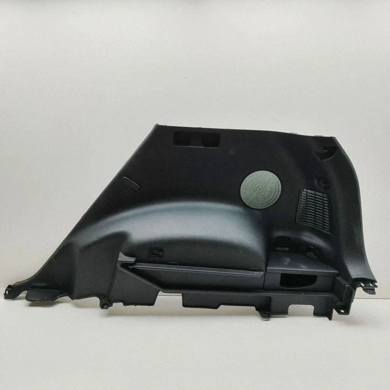 Boczny panel tapicerki bagażnika 85741F1500