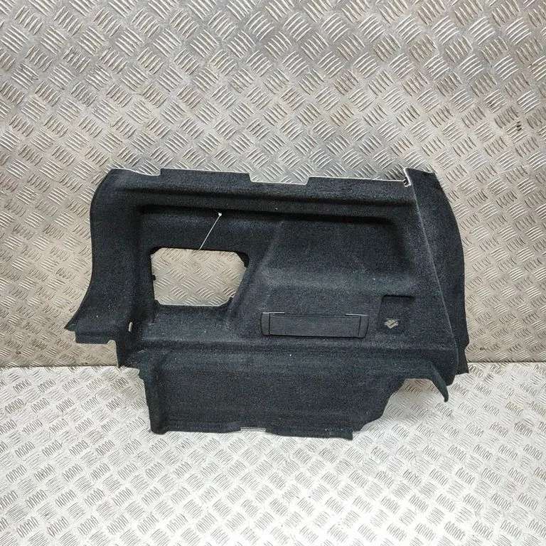 Trunk/boot side trim panel 7423243
