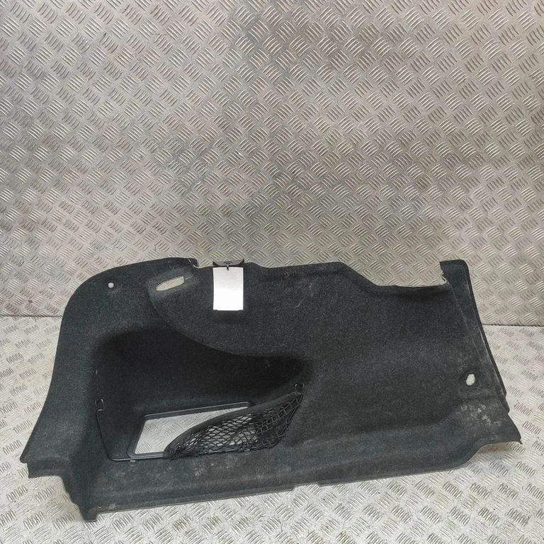 Trunk/boot side trim panel 7438301
