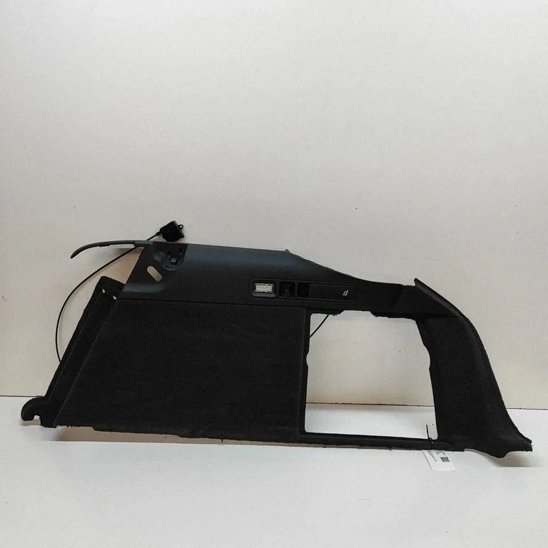 Trunk/boot side trim panel 4G9863880