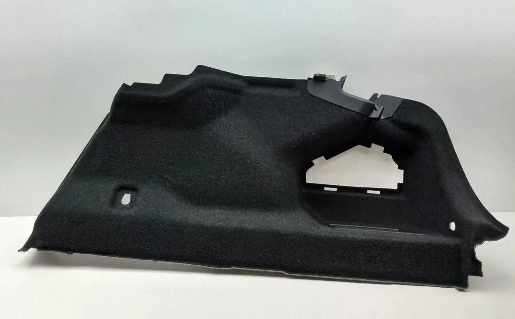 Boczny panel tapicerki bagażnika 5A01788