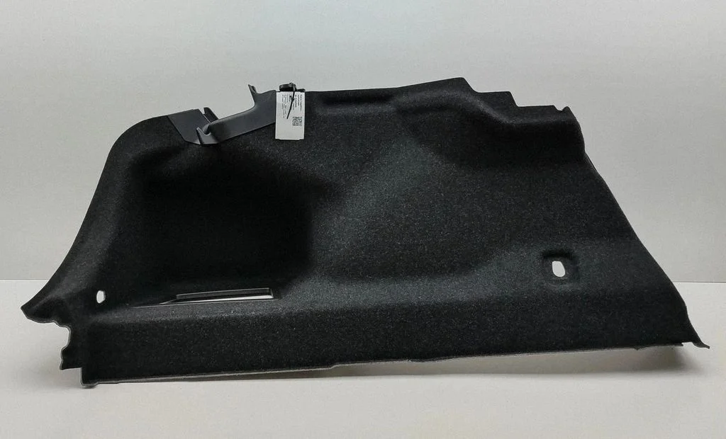 Boczny panel tapicerki bagażnika 5A01787