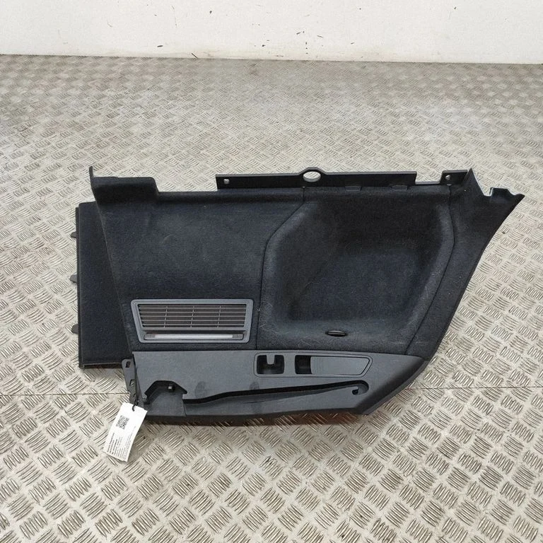 Boczny panel tapicerki bagażnika 80A863879AF