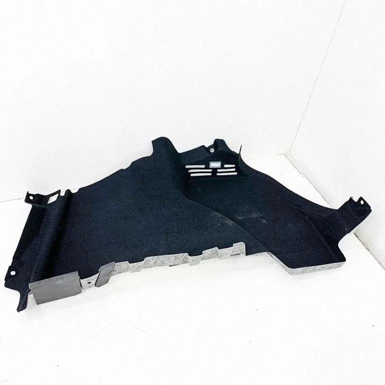 Trunk/boot side trim panel 100715190E