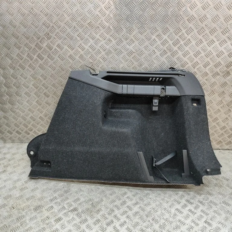 Trunk/boot side trim panel 5LG867428G