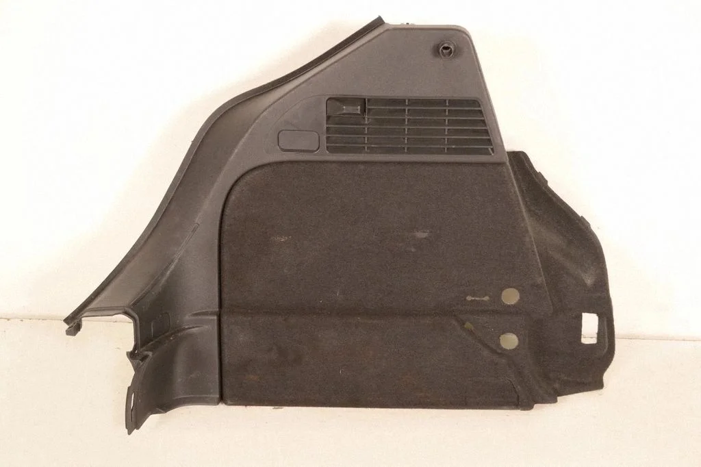Trunk/boot side trim panel 8X3867761B
