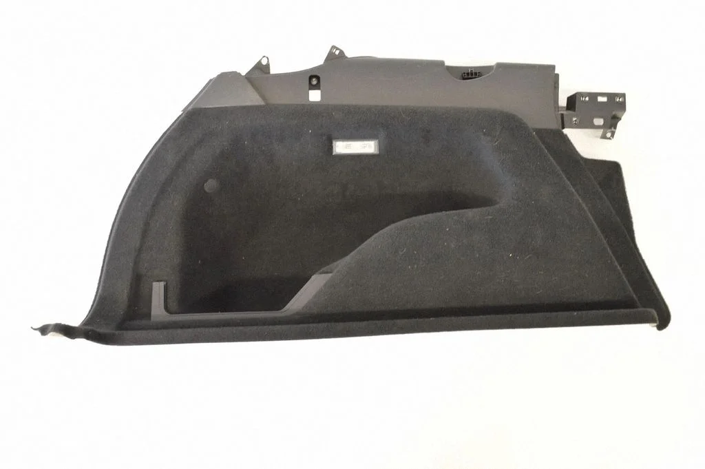 Trunk/boot side trim panel – Volkswagen Touareg II (2010-2018)
