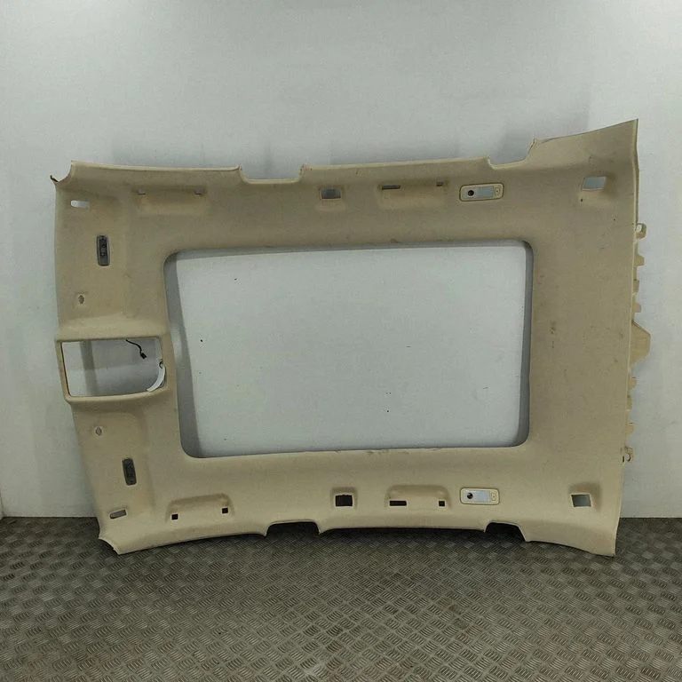 Griesti 8R0867501AA