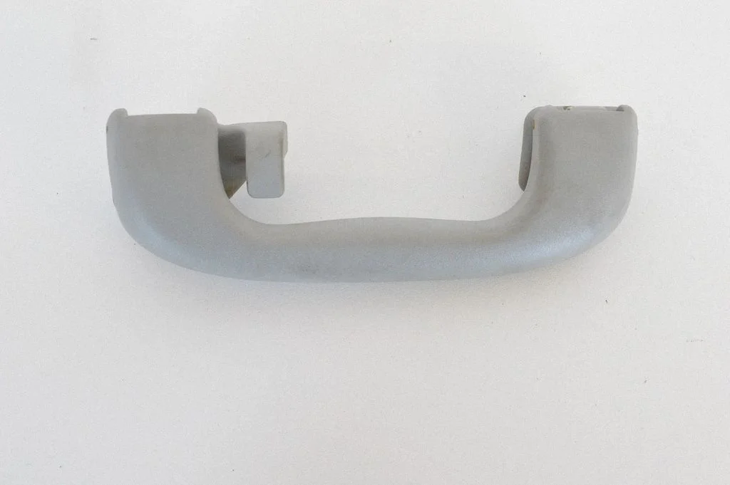 Rear interior roof grab handle – Chevrolet Cruze (2009-2016)