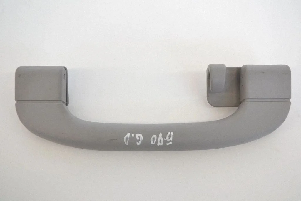 Rear interior roof grab handle – BMW 3 Series E90 E91 (2005-2012)