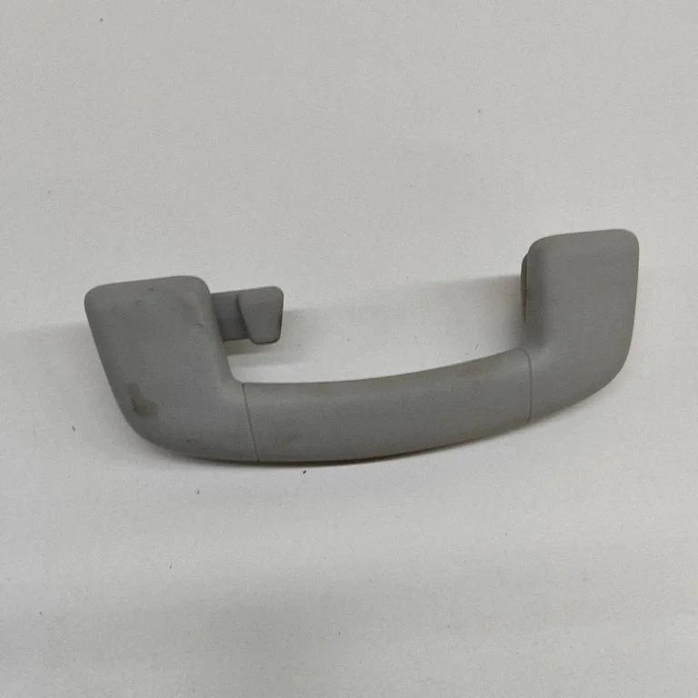 Rokturis aizmugurējais 3V0857643A