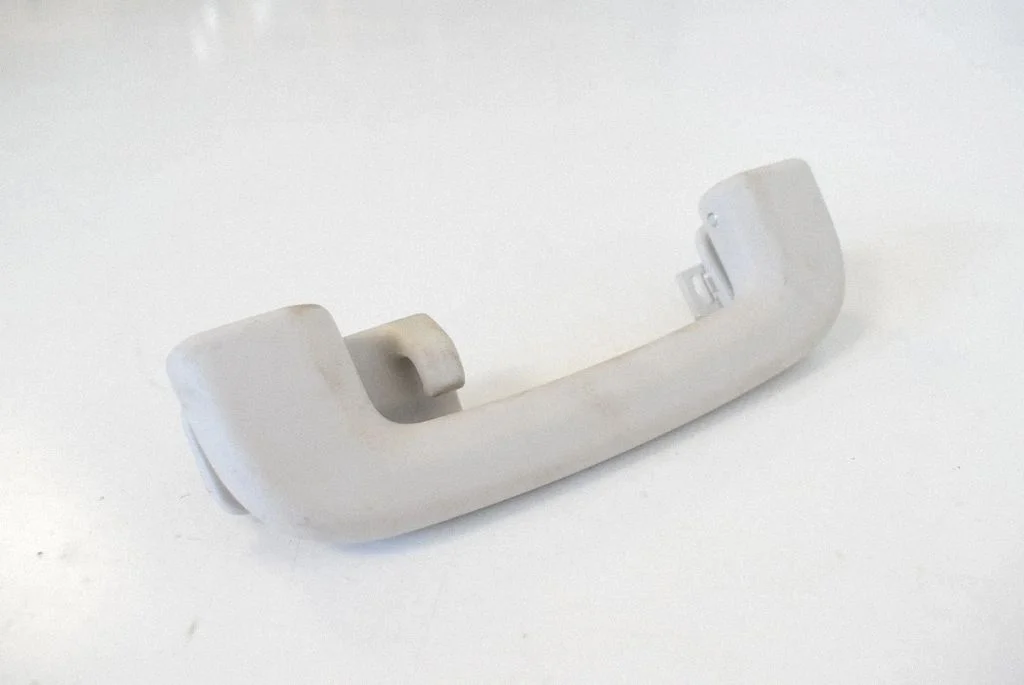 Tagumine lae käepide – vasak