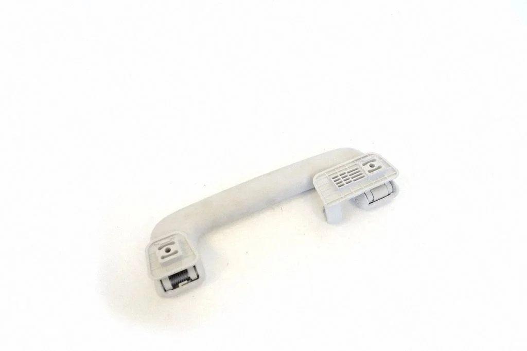 Rear interior roof grab handle D873A045B14A
