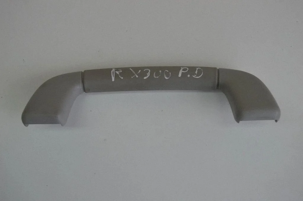 Front interior roof grab handle – right