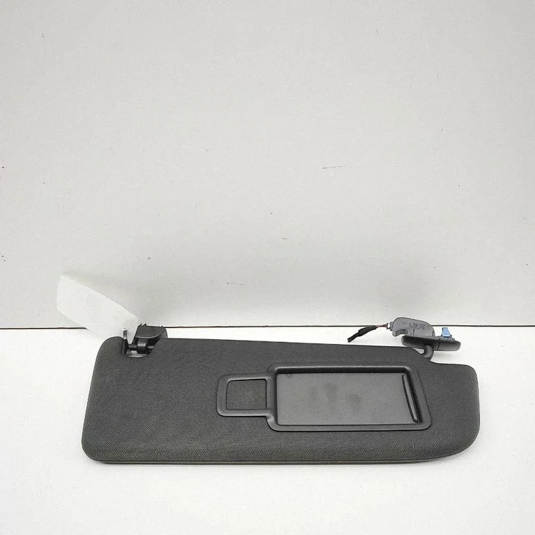 Osłona przeciwsłoneczna 4G0857552D