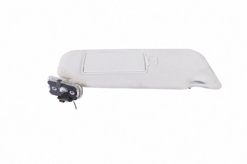 Sun visor – right