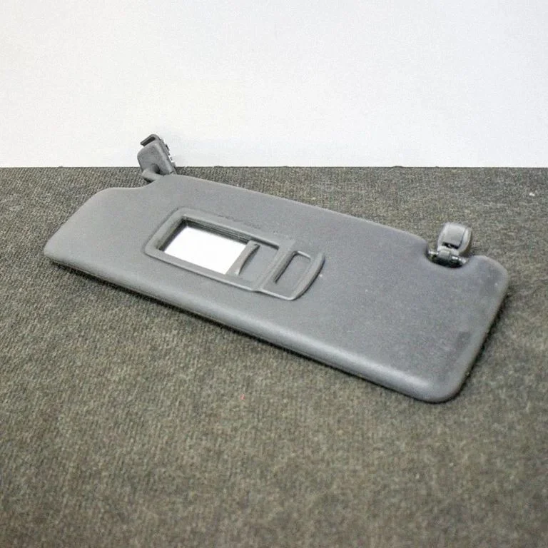 Sun visor – left