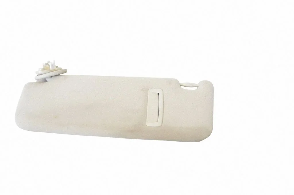 Sun visor – right