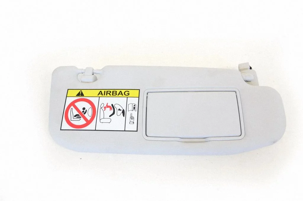 Sun visor – right