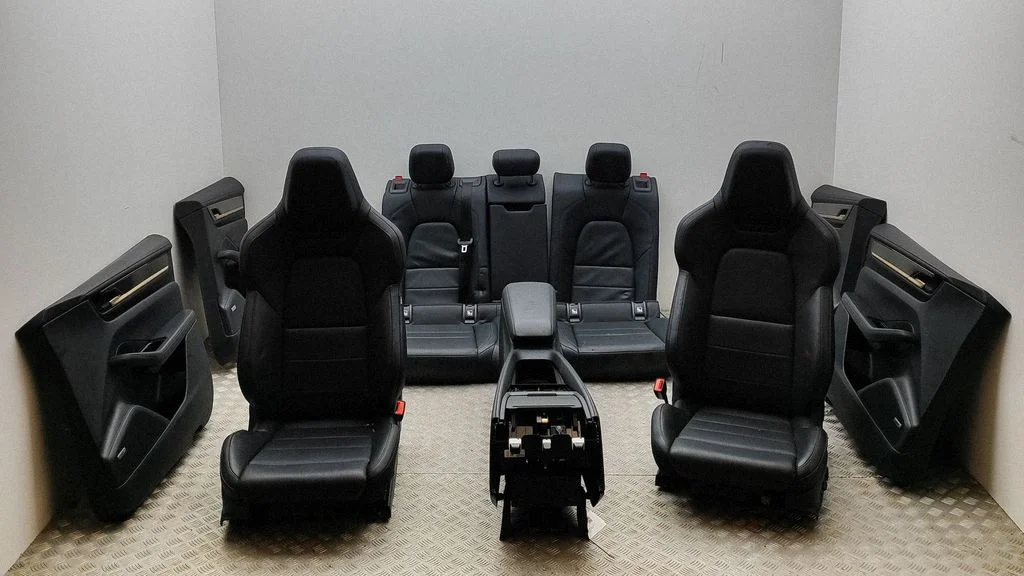 Interior set 95C867011AA