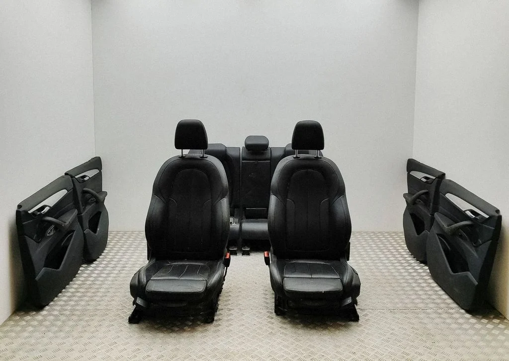 Interior set 7310850