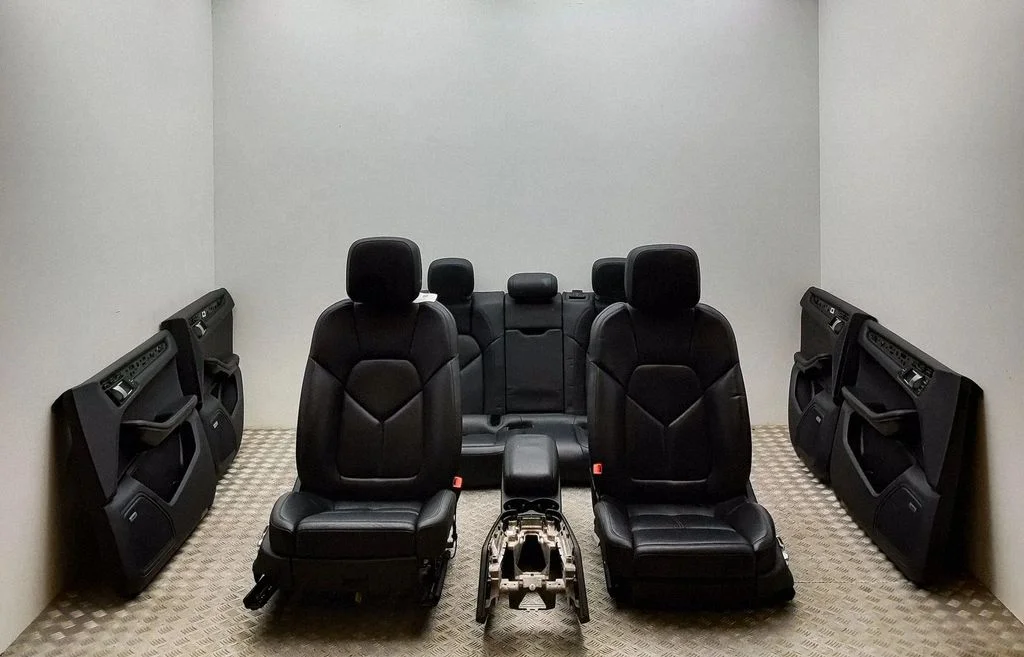Interior set 95B885259A