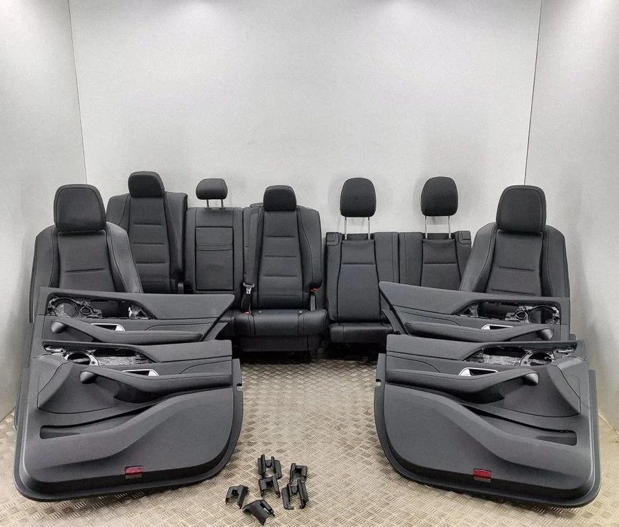 Interior set A1677372701