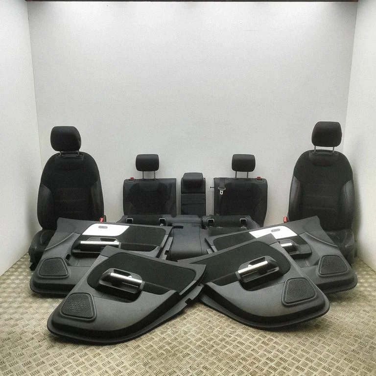 Interior set A2477303401