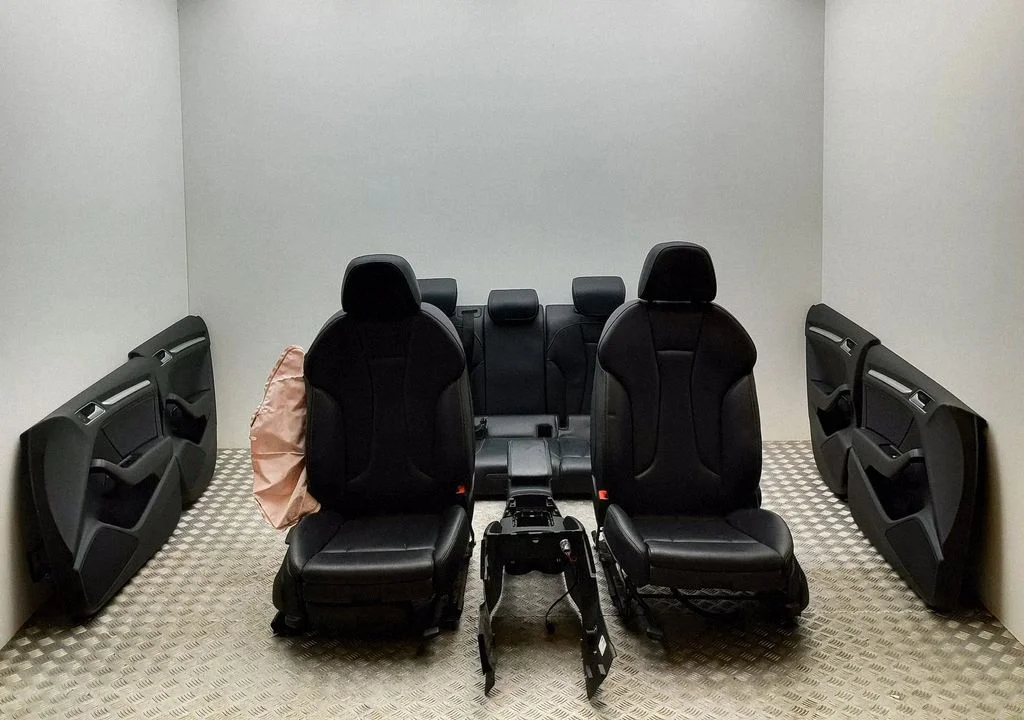 Interior set 5Q4881105D