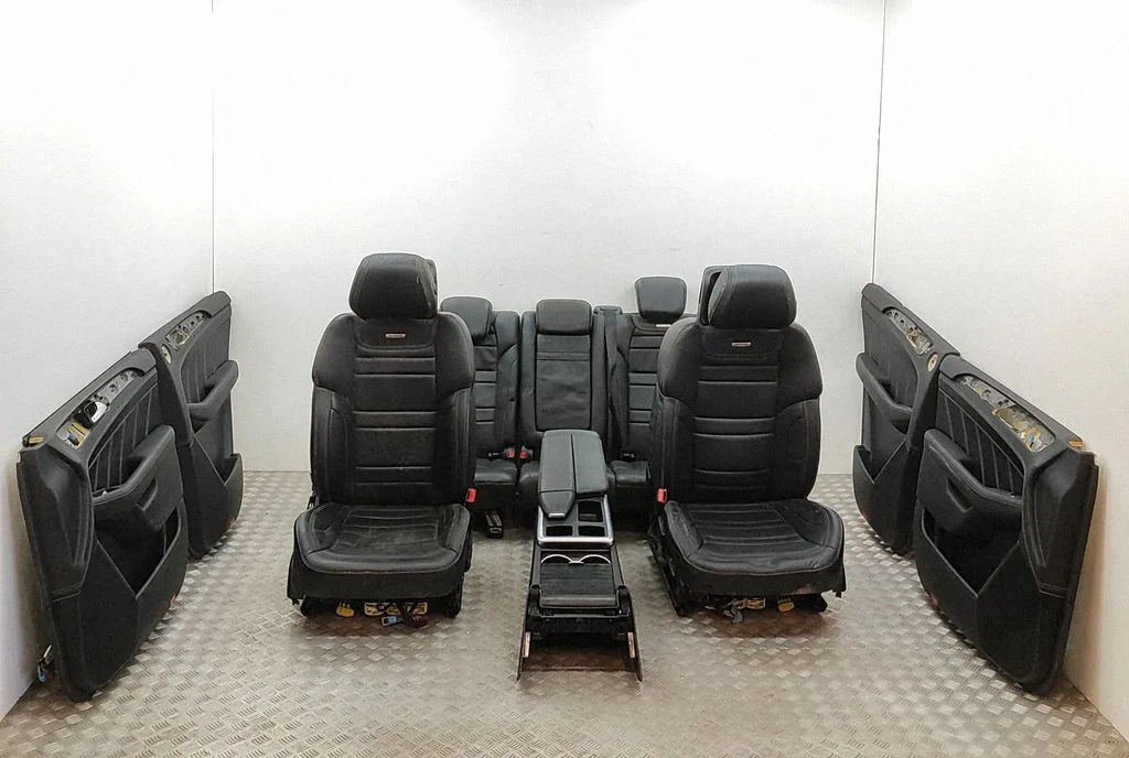 Interior set A1667201070