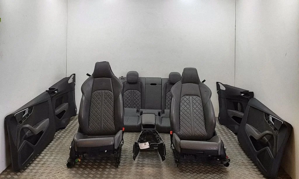 Interior set 8W6867377