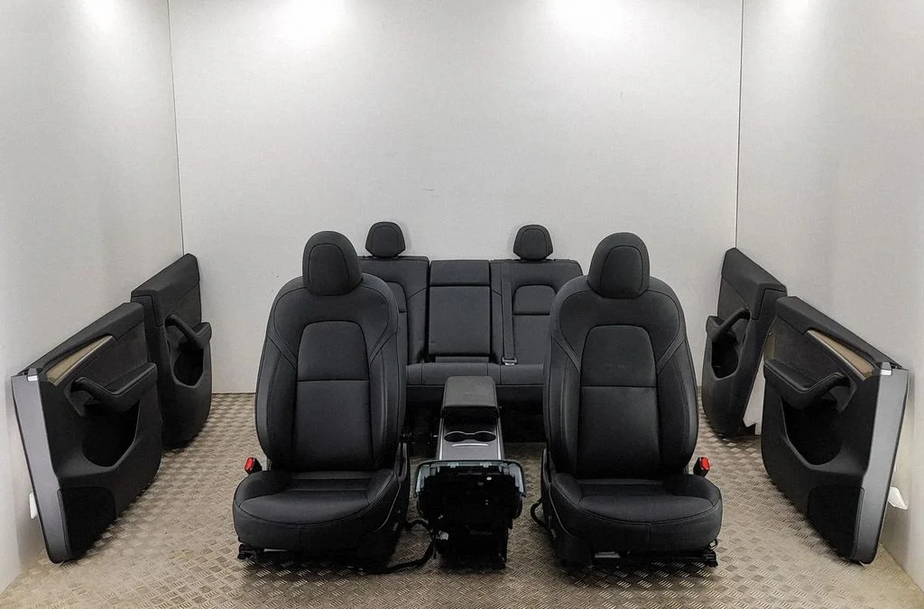 Salongikomplekt – Tesla Model Y (2020-)