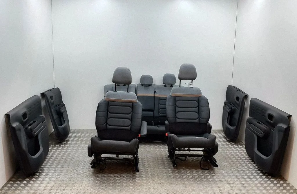 Interior set YQ00510580