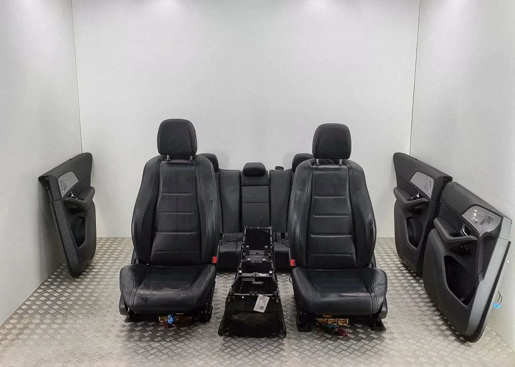 Interior set A1677372801