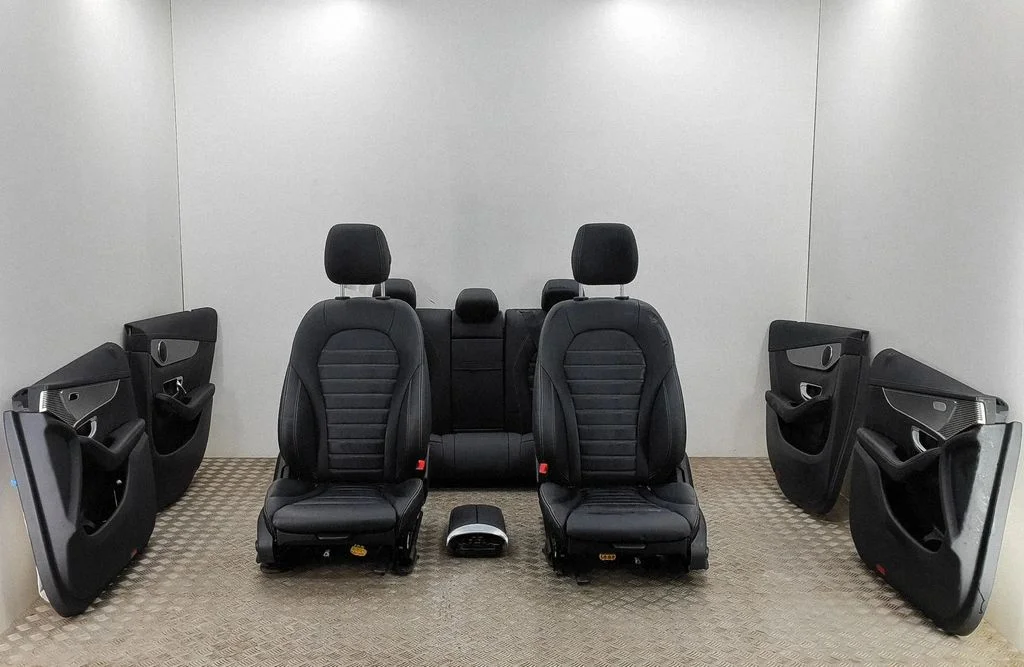 Interior set A2057300694