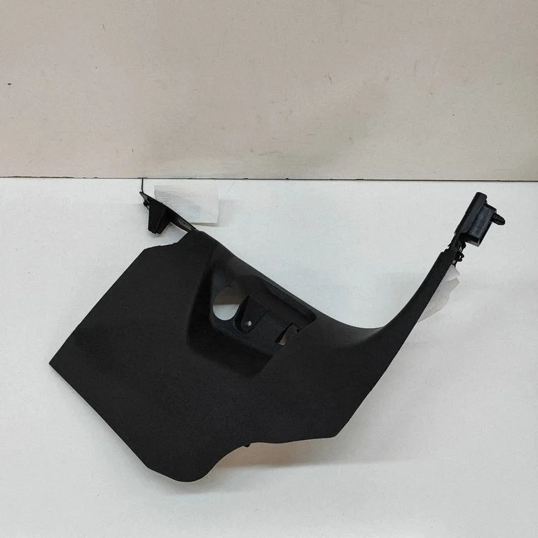 (A) pillar trim 762863484