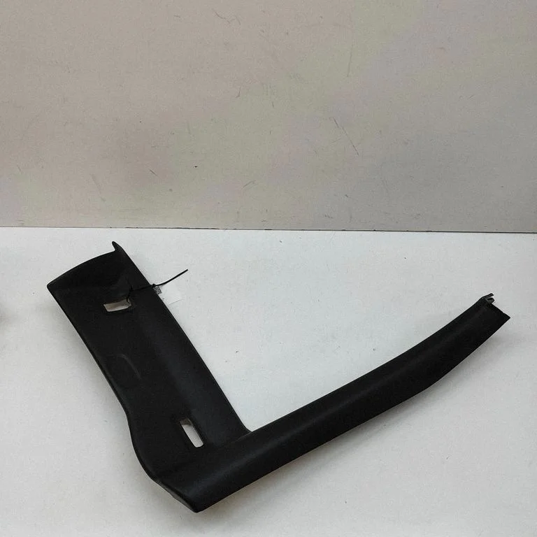 (A) pillar trim A1726900125