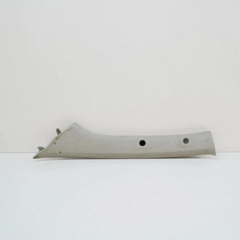 (A) piilari kate 62212KK030