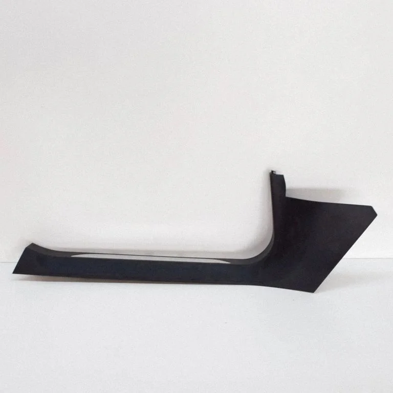 (A) pillar trim 103039300D