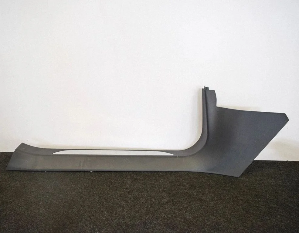 (A) pillar trim 103039000EA