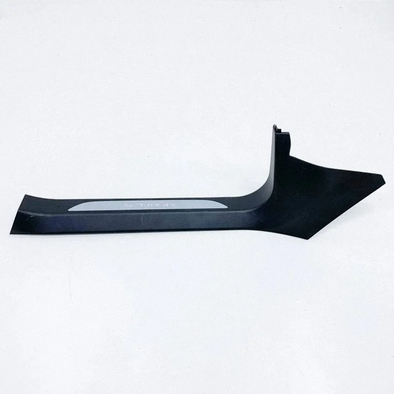 (A) pillar trim – Tesla Model S (2012-)