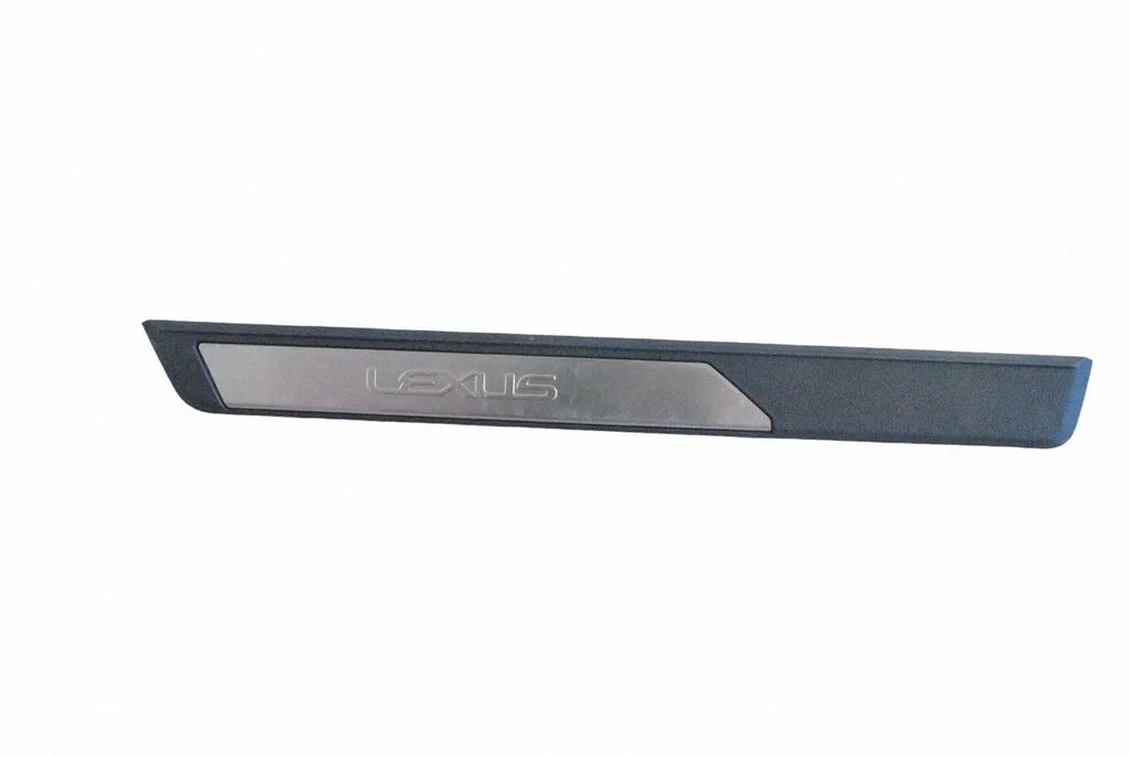 (A) pillar trim – Lexus ES VII XZ10 (2018-2021)