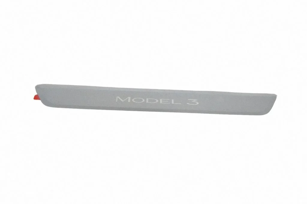 (A) pillar trim – Tesla Model Y (2020-)