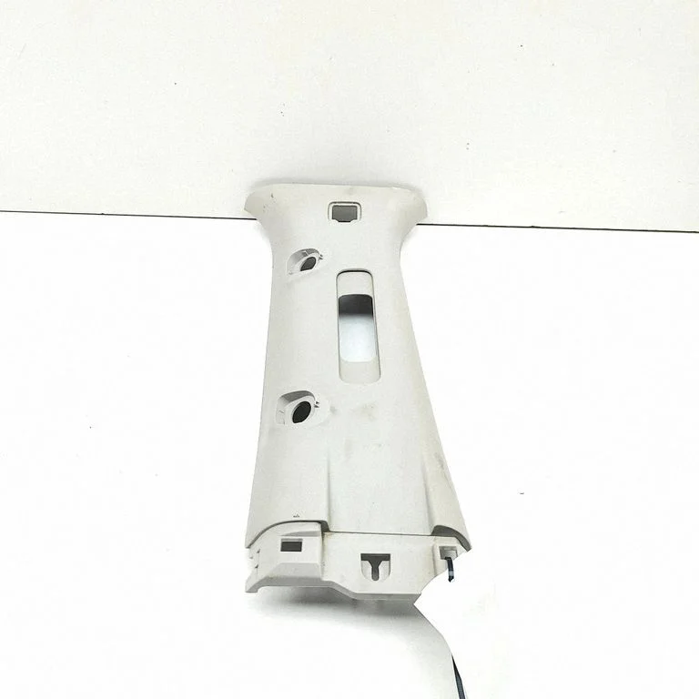 (B) pillar trim (bottom) – Nissan Navara D23 (2015-)