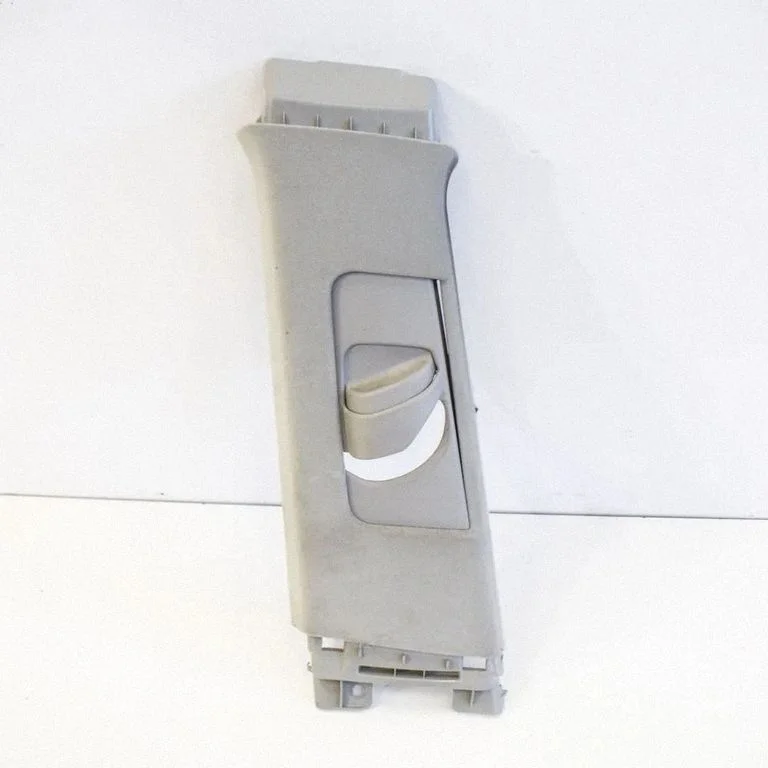 (B) piilari kate (alumine) – Toyota Prius (XW30) (2009-2015)