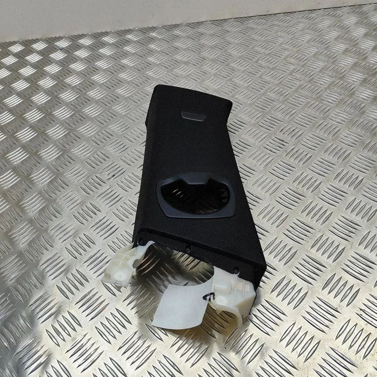 (B) piilari kate (alumine) – BMW 4-seeria F32 F33 (2013-2020)