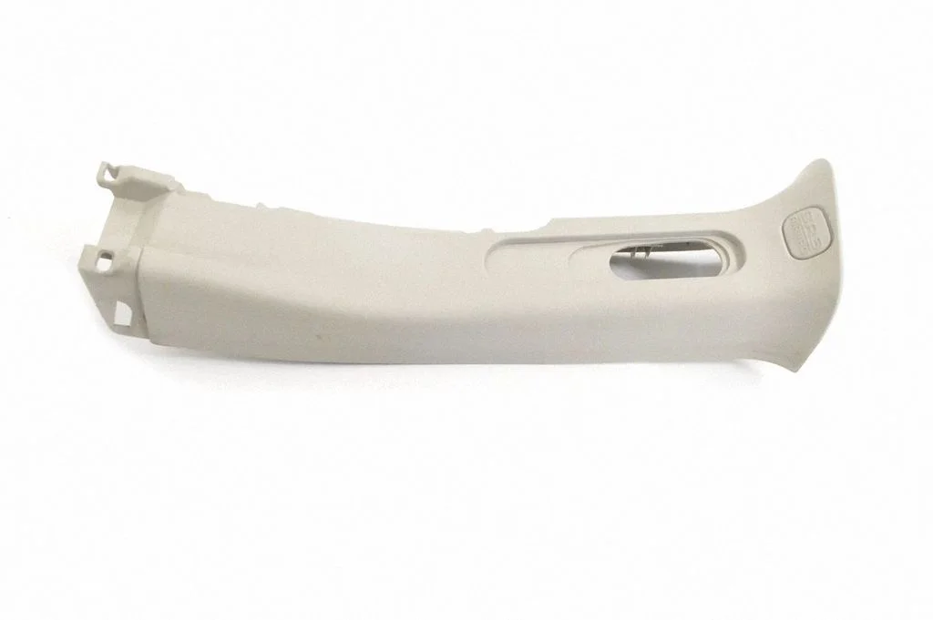 (B) pillar trim (bottom) – Chrysler Voyager (2008-2016)